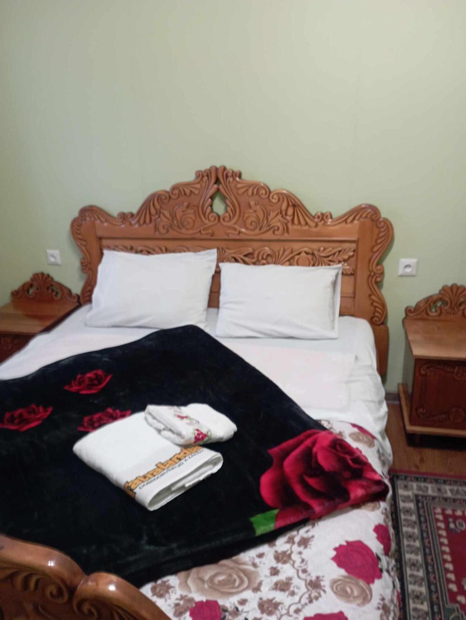 Hotel Nikea Paradiso Kutaisi Ngoại thất bức ảnh
